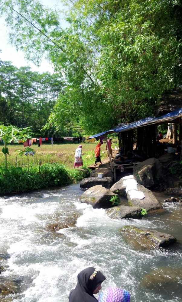Sumber Maron: Air Terjun Mini di Malang Selatan