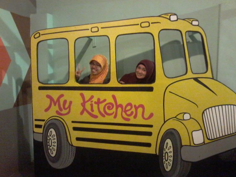 My Kitchen: Resto Unik dengan Latar Kartun Snoopy