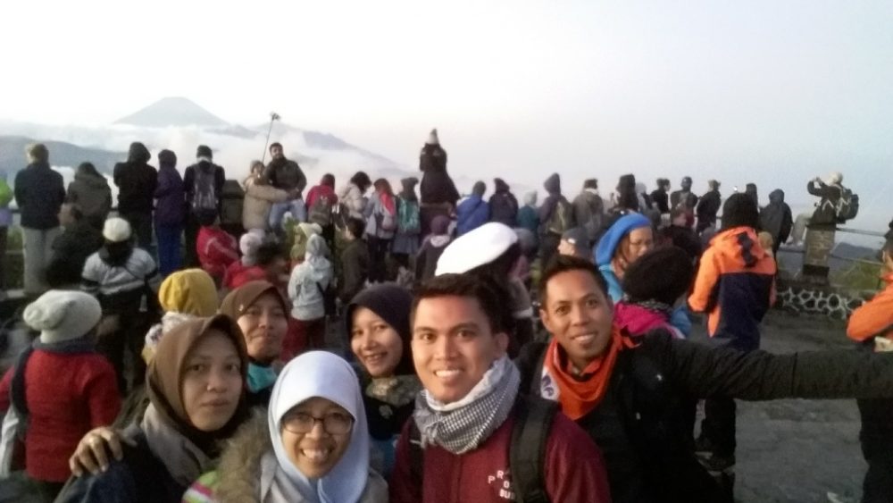 Wisata ke Gunung Bromo Saat Status Bromo Waspada