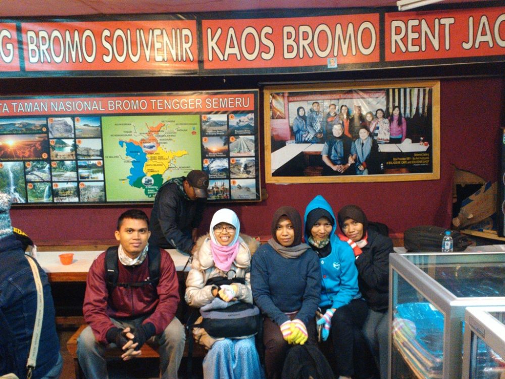 Wisata ke Gunung Bromo Saat Status Bromo Waspada