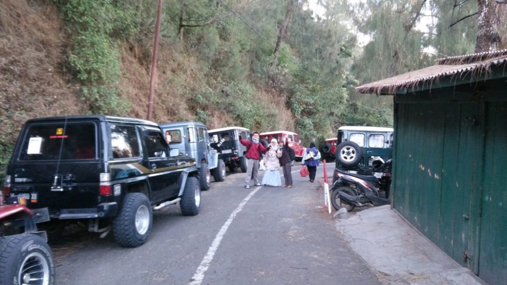 Wisata ke Gunung Bromo Saat Status Bromo Waspada