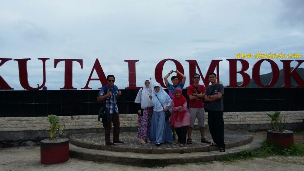 Menikmati Pesona Keindahan Pantai Kuta Lombok