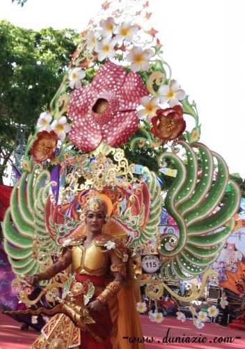 Malang Flower Carnival: Dimeriahkan oleh Peserta dari Dalam dan Luar Negeri
