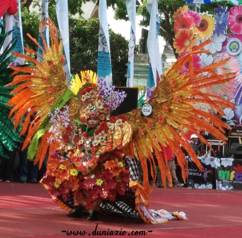 Malang Flower Carnival: Dimeriahkan oleh Peserta dari Dalam dan Luar Negeri