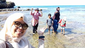 Melepas Penat di Gili Iyang: Pulau Oksigen dari Madura