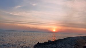 Melepas Penat di Gili Iyang: Pulau Oksigen dari Madura