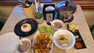 Review Lengkap JC Lounge & Café: Surga Thai Food Otentik dan Café Friendly