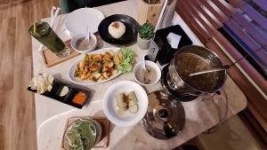 Review Lengkap JC Lounge & Café: Surga Thai Food Otentik dan Café Friendly
