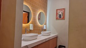 Review Lengkap JC Lounge & Café: Surga Thai Food Otentik dan Café Friendly