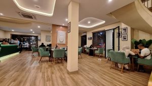 Review Lengkap JC Lounge & Café: Surga Thai Food Otentik dan Café Friendly