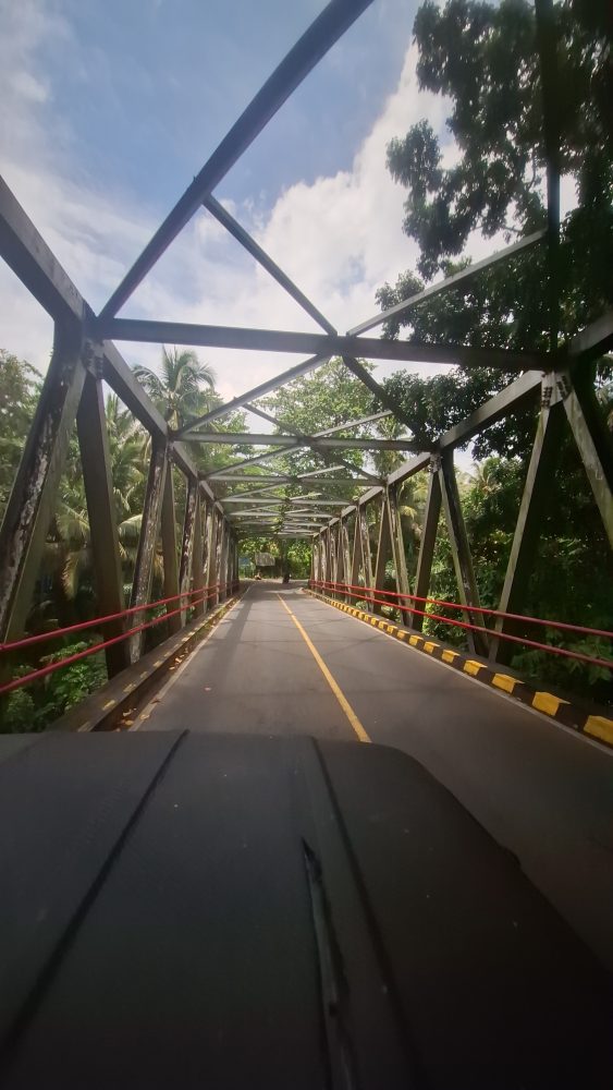 Menatap “Hujan Abadi” di Green Canyon: Destinasi Paling Estetik di Jawa Barat.