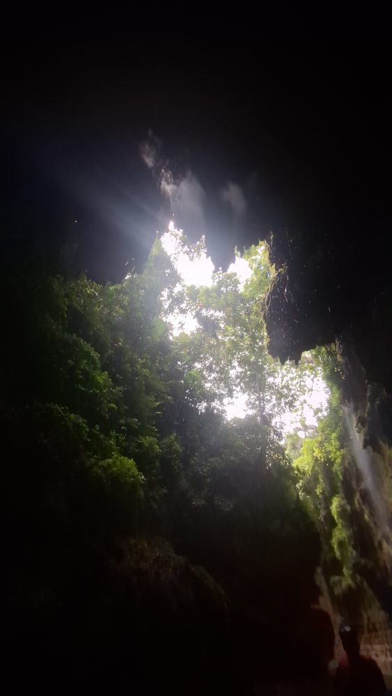 Menatap "Hujan Abadi" di Green Canyon: Destinasi Paling Estetik di Jawa Barat.