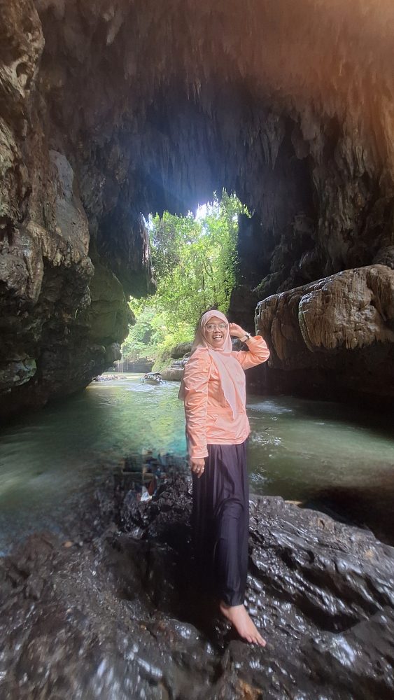 Menatap "Hujan Abadi" di Green Canyon: Destinasi Paling Estetik di Jawa Barat.