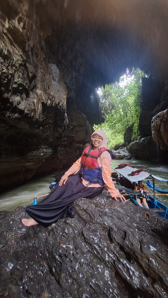 Menatap "Hujan Abadi" di Green Canyon: Destinasi Paling Estetik di Jawa Barat.