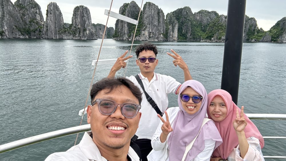Menikmati Cruise di Ha Long Bay Vietnam: Pengalaman Menyusuri Keajaiban Alam Warisan Dunia